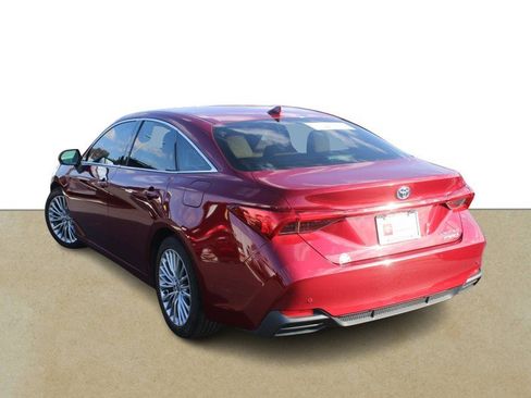 Certified 2022 Toyota Avalon Limited image 6