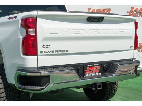 Used 2025 Chevrolet Silverado 1500 LT AWD/4WD image 22