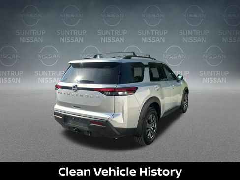 Certified 2025 Nissan Pathfinder SV w/ SV Premium Package FWD image 6