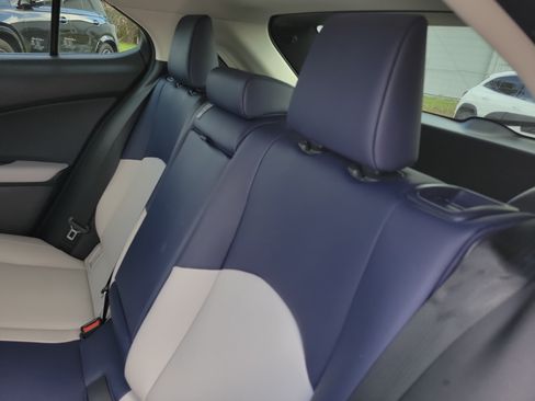 Used 2022 Lexus UX 200 w/ Accessory Package (Z2) FWD image 10