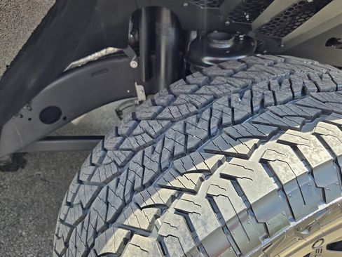 Used 2020 Jeep Wrangler Unlimited Sahara w/ Cold Weather Group AWD/4WD image 32