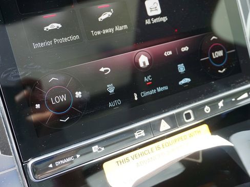 Certified 2025 Mercedes-Benz GLC 300 4MATIC image 39