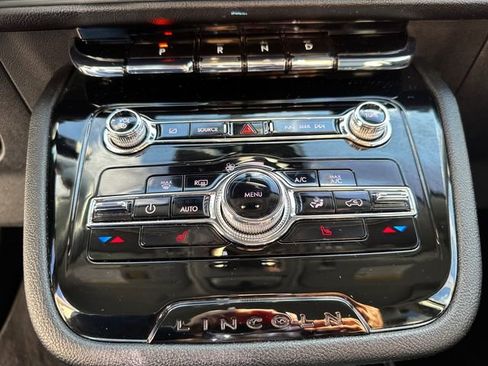Used 2021 Lincoln Corsair AWD w/ Equipment Group 101A image 31