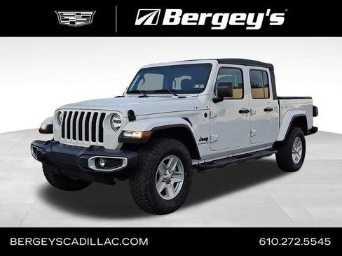 Used 2022 Jeep Gladiator Sport AWD/4WD image 1