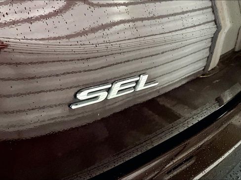 Used 2024 Ford Edge SEL w/ Convenience Package image 33