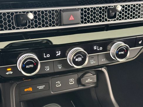 Used 2025 Honda Civic Sport Touring image 18