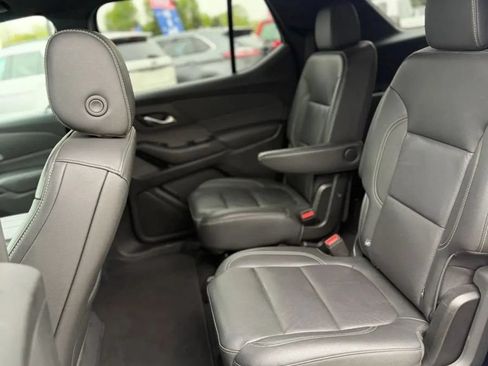 Used 2022 Chevrolet Traverse LT AWD/4WD image 14