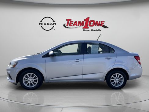 Used 2018 Chevrolet Sonic LT w/ Convenience Package FWD image 5