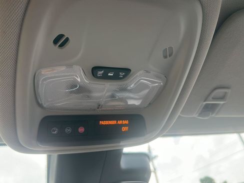 Used 2021 Buick Encore GX Preferred FWD image 35