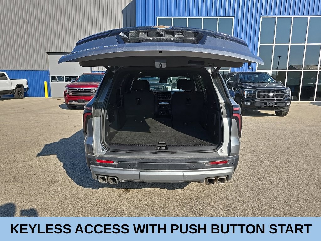 Used 2026 Chevrolet Traverse LT AWD/4WD image 6