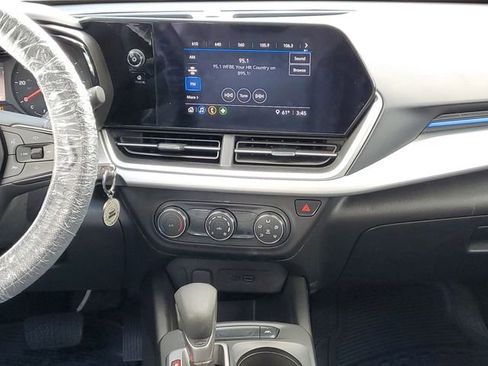 Used 2024 Chevrolet Trax LS FWD image 28