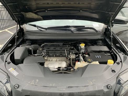 Used 2020 Jeep Cherokee Latitude Plus image 16