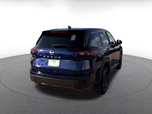 Used 2025 Nissan Rogue SV image 12