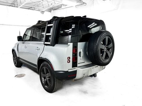 Used 2020 Land Rover Defender 110 AWD/4WD image 4