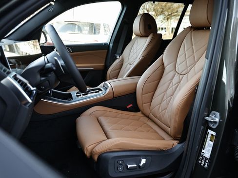 New 2026 BMW X5 xDrive40i w/ M Sport Package image 21