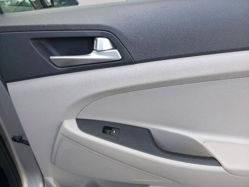 Used 2020 Hyundai Tucson SE image 37