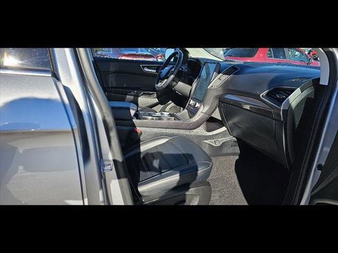 Used 2023 Ford Edge SEL image 10