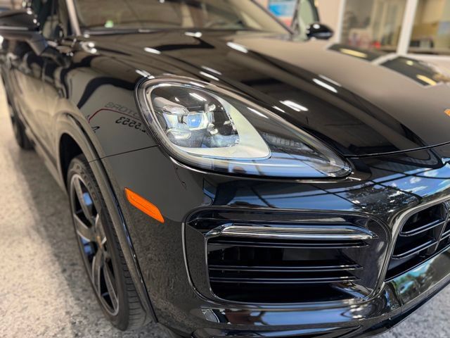 Used 2023 Porsche Cayenne Platinum Edition AWD/4WD image 55