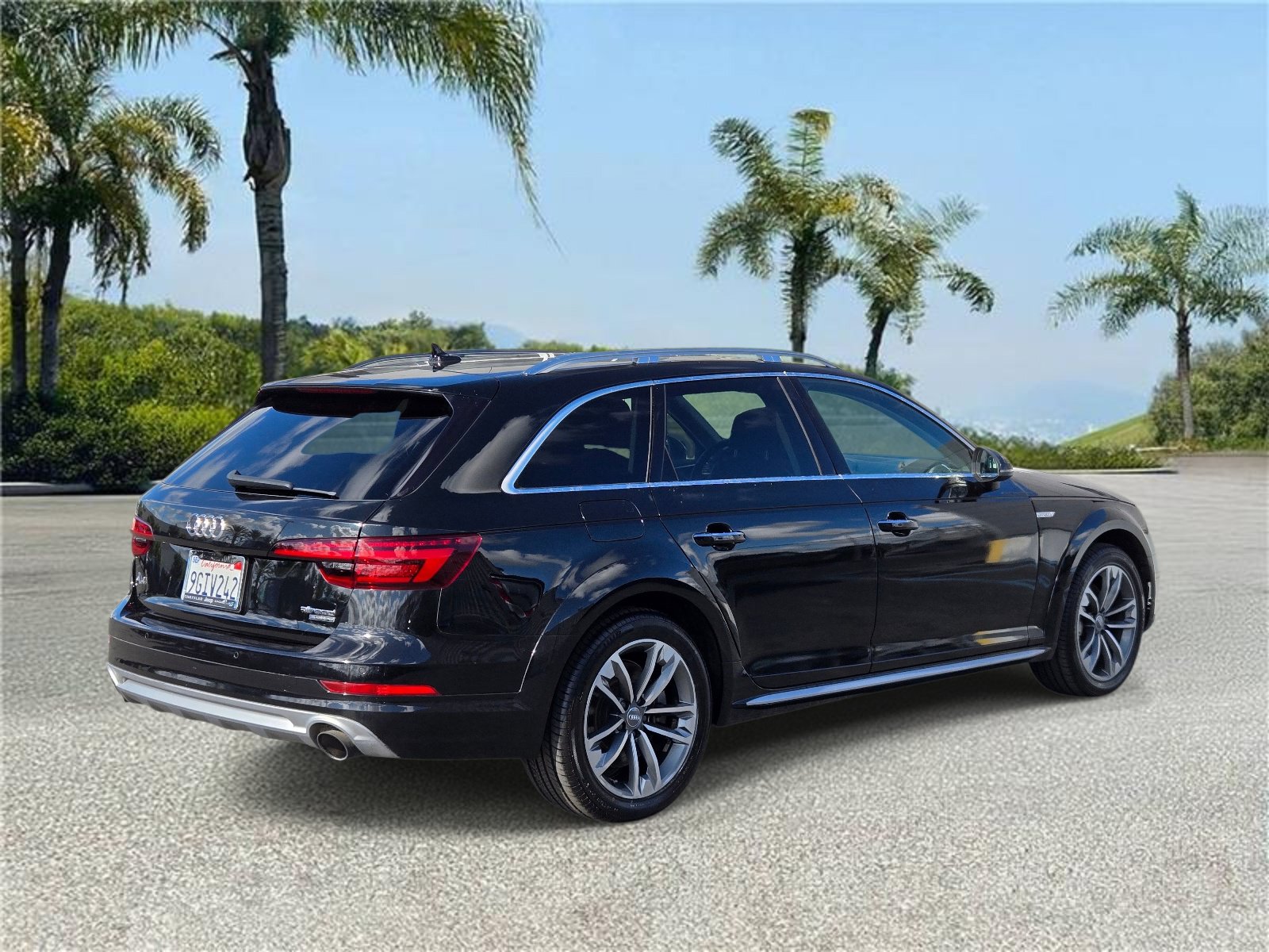 Used 2018 Audi A4 2.0T allroad Premium Plus w/ Premium Plus Package AWD/4WD image 4