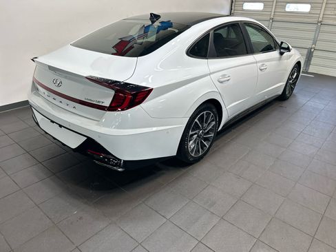 Used 2020 Hyundai Sonata Limited FWD image 3