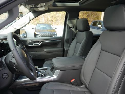 New 2026 Chevrolet Silverado 1500 LTZ w/ Technology Package image 9