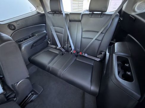 Used 2021 Honda Pilot Touring image 29