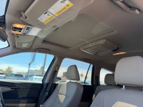 Used 2021 Honda Pilot Touring image 17