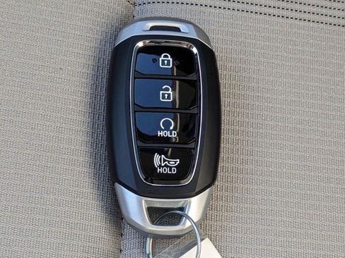 New 2025 Hyundai Venue SEL FWD image 34