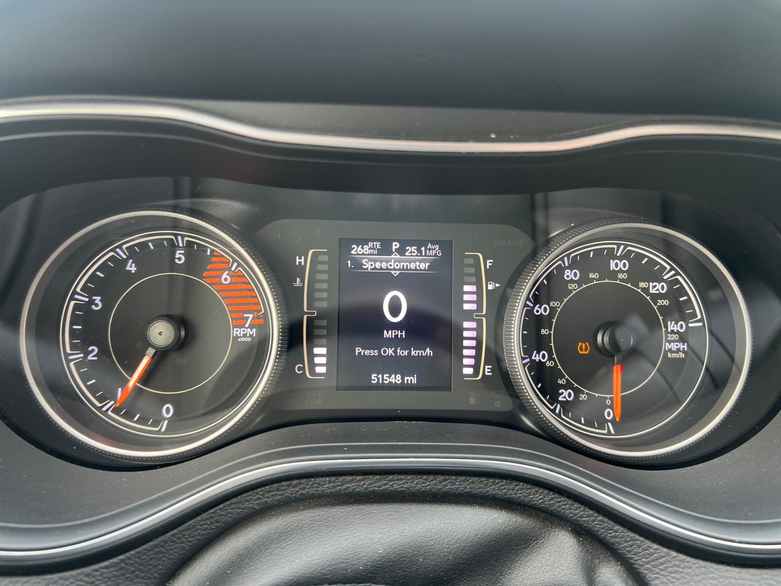 Used 2019 Jeep Cherokee Latitude Plus w/ Comfort/Convenience Group AWD/4WD image 10