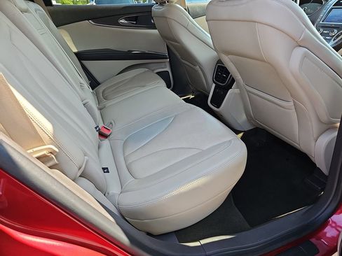 Used 2020 Lincoln Nautilus Reserve FWD image 15