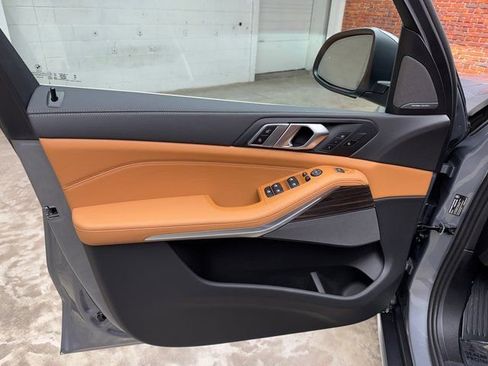 Used 2026 BMW X5 xDrive40i w/ Climate Comfort Package image 10