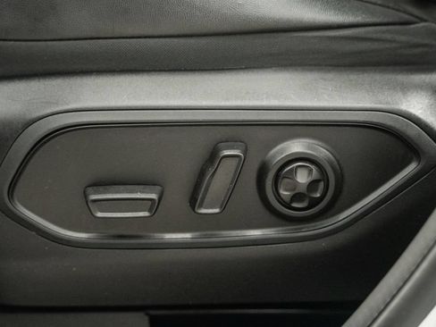 Certified 2023 Jeep Grand Cherokee Limited AWD/4WD image 38