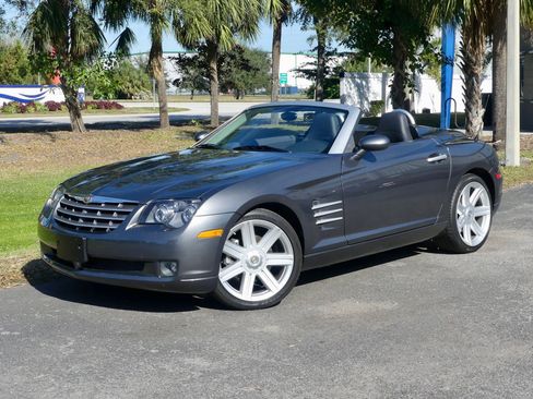 Used 2005 Chrysler Crossfire Limited RWD image 12