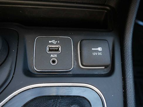 Used 2020 Jeep Cherokee Limited w/ Trailer Tow Group image 30