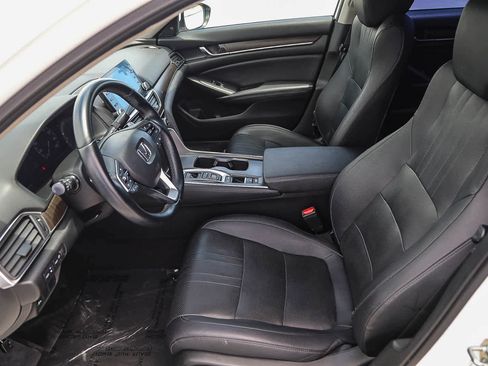 Used 2019 Honda Accord Touring image 16