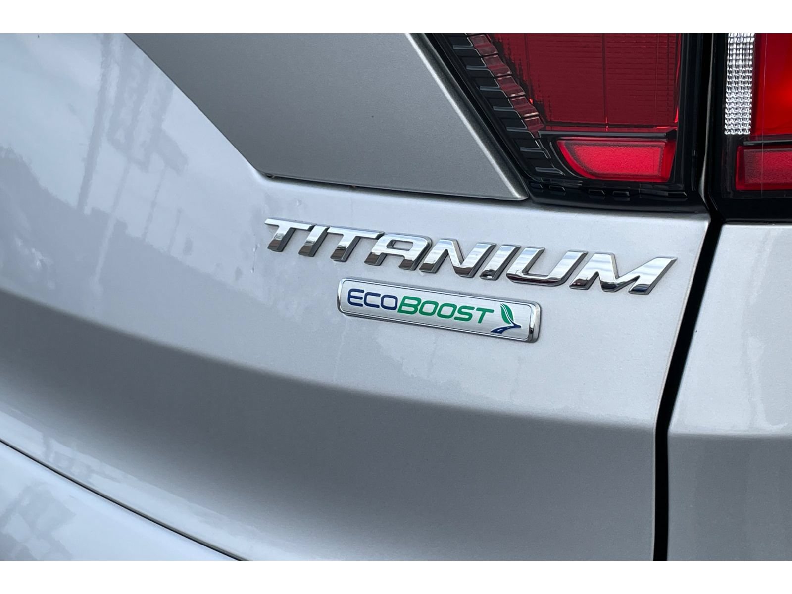 Used 2017 Ford Escape Titanium w/ Equipment Group 301A FWD image 16