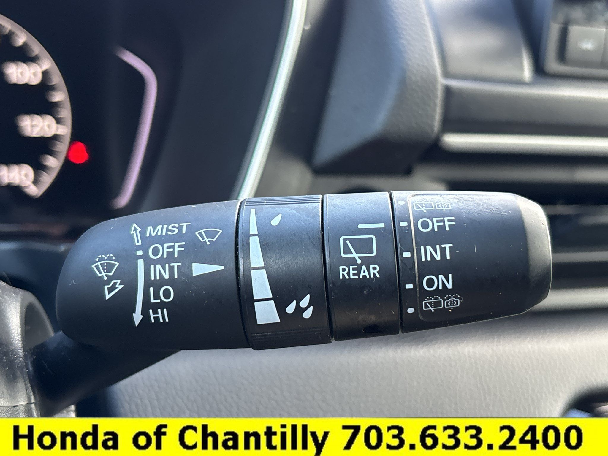 Certified 2025 Honda Pilot Sport image 10
