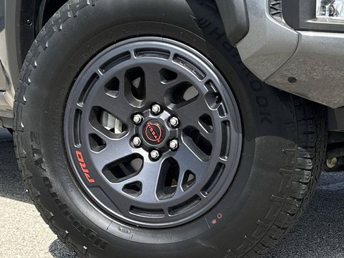 Used 2026 Nissan Frontier PRO-4X AWD/4WD image 28