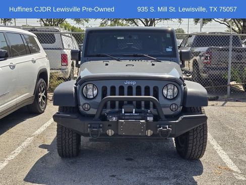 Used 2014 Jeep Wrangler Unlimited Rubicon w/ Connectivity Group AWD/4WD image 2