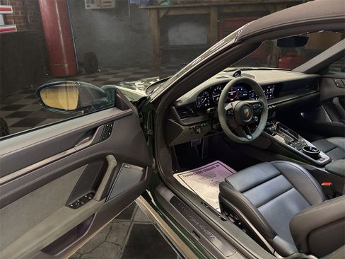 Used 2024 Porsche 911 Targa 4 GTS image 16