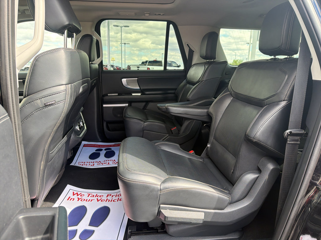 Used 2025 Ford Expedition Max Platinum AWD/4WD image 10