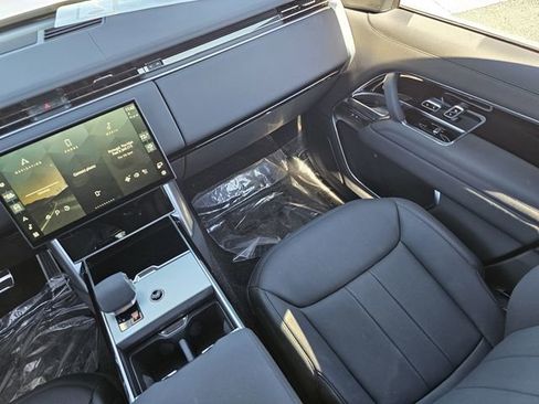 New 2025 Land Rover Range Rover SE image 16