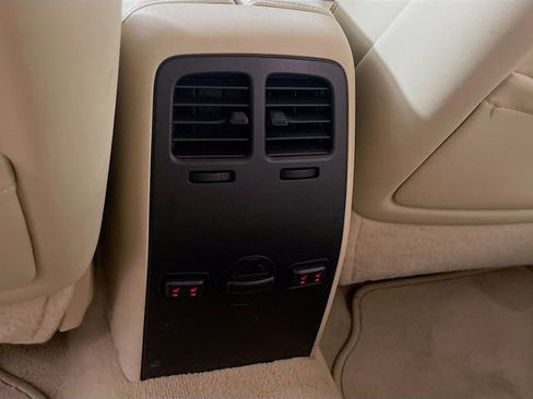 Used 2009 Lincoln MKS FWD image 26