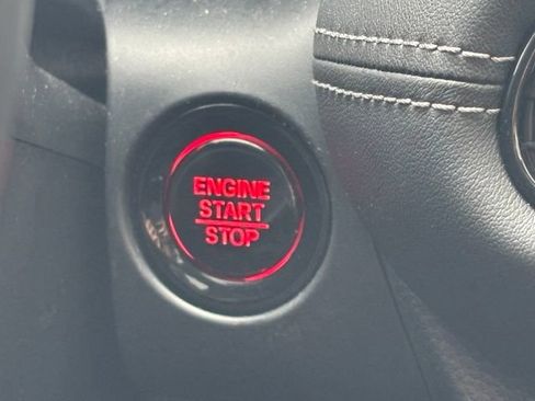 Used 2024 Honda HR-V EX-L image 13