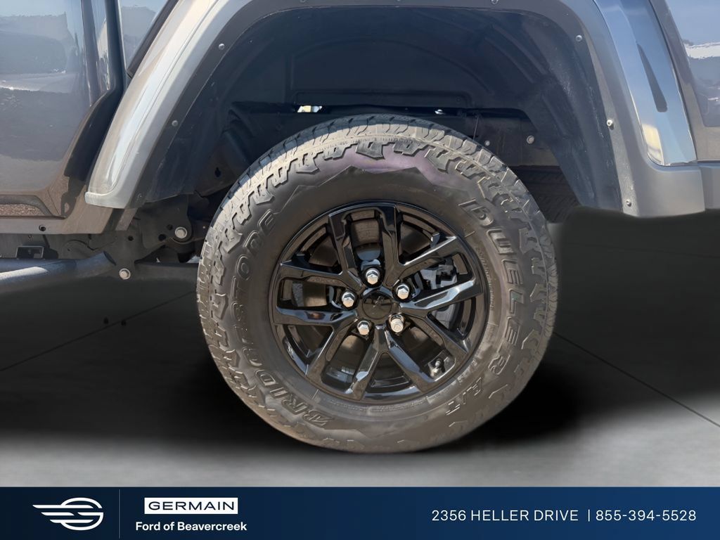 Used 2023 Jeep Gladiator Sport AWD/4WD image 30