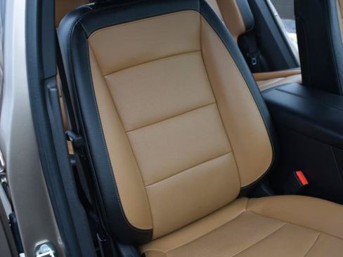 Used 2018 Chevrolet Equinox Premier AWD/4WD image 10