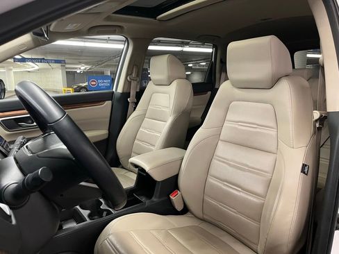 Used 2018 Honda CR-V Touring image 17