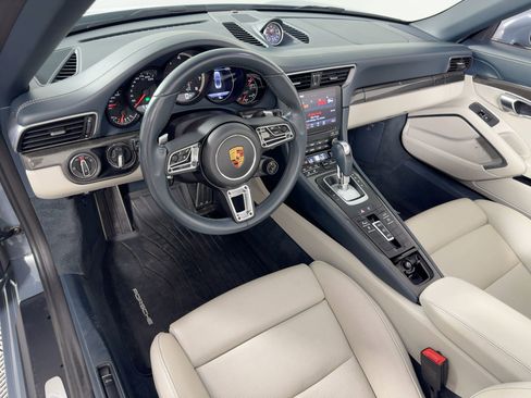 Certified 2017 Porsche 911 Turbo S image 4