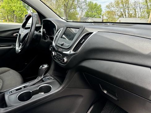 Used 2019 Chevrolet Equinox LT AWD/4WD image 13