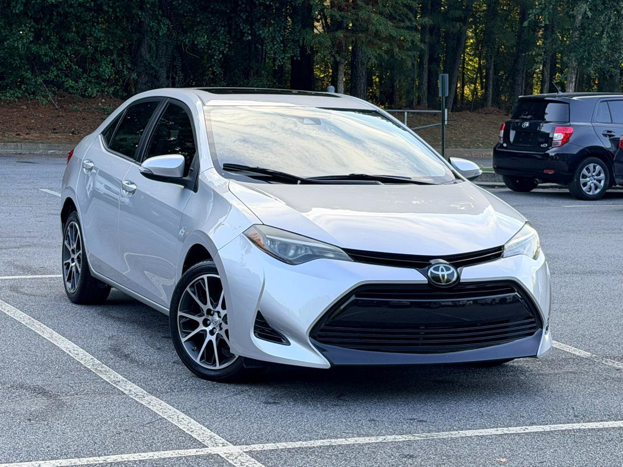 Used 2017 Toyota Corolla SE 50th Anniversary FWD image 5